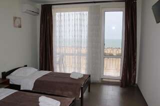 Отель Hotel Golden Beach Затока Двухместный номер Делюкс с 2 отдельными кроватями и видом на море-4